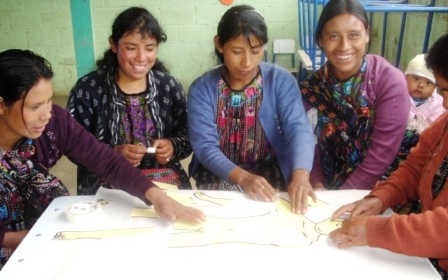 Un taller de género con la asociación Maizca.